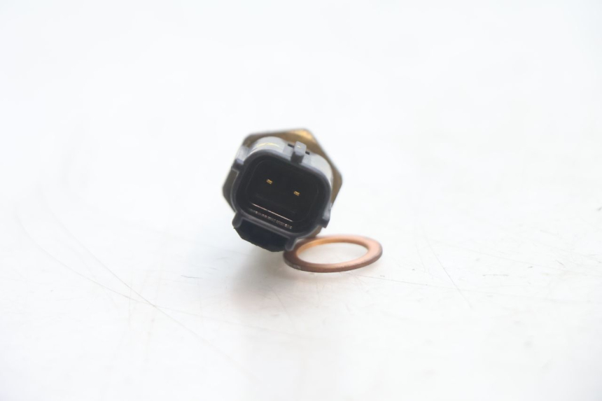 photo de SONDA DE TEMPERATURA DE ÁGUA SUZUKI SV S 650 (2003 - 2009) - Outro ângulo de visão
