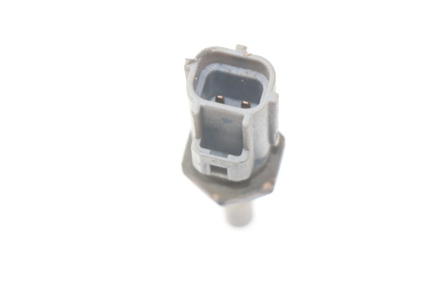 photo de SONDA DE TEMPERATURA DE ÁGUA YAMAHA TDM ABS 900 (2002 - 2014) - Zoom do estado de desgaste