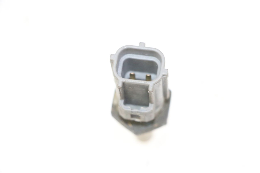 photo de SONDA DE TEMPERATURA DE ÁGUA YAMAHA TDM ABS 900 (2002 - 2014) - Zoom do estado de desgaste