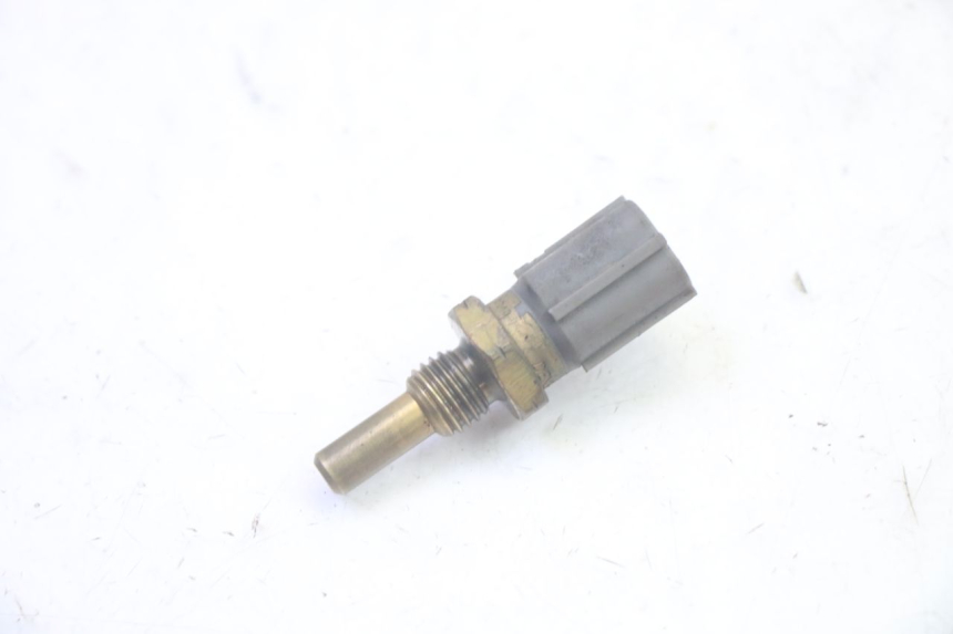 photo de SONDA DE TEMPERATURA DE ÁGUA YAMAHA TDM ABS 900 (2002 - 2014) - Detalhe da peça