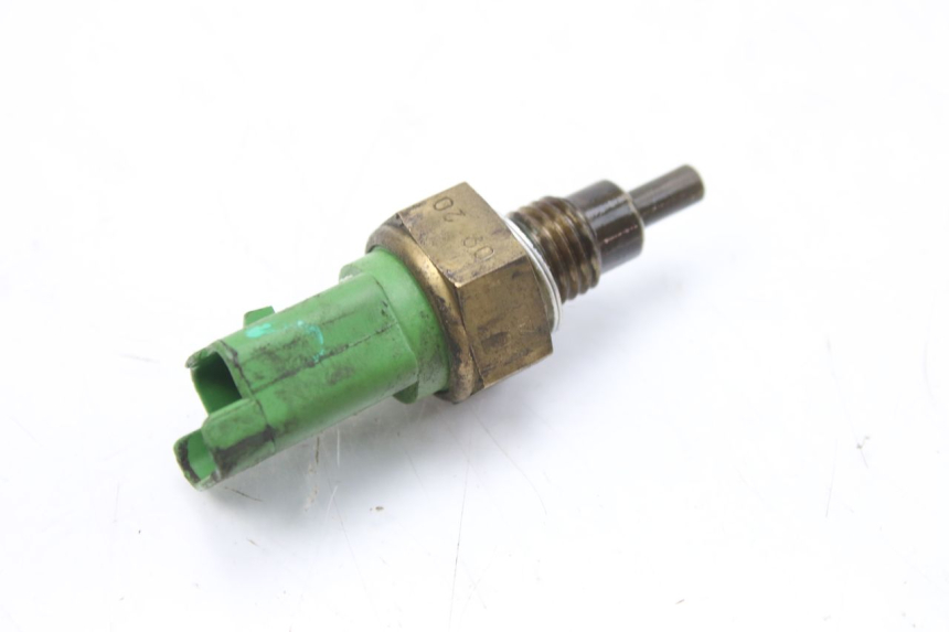 photo de SONDA DE TEMPERATURA DE ÁGUA PIAGGIO VESPA GTS IGET ABS 125 (2017 - 2023) - Zoom do estado de desgaste