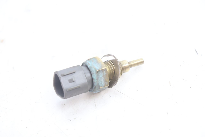photo de SONDA DE TEMPERATURA DE ÁGUA HONDA VFR FI RC46 800 (1998 - 2001) - Detalhe da peça