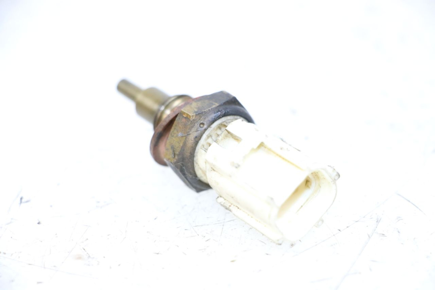 photo de SONDA DE TEMPERATURA DE ÁGUA YAMAHA XMAX X-MAX 125 (2006 - 2009) - Zoom do estado de desgaste