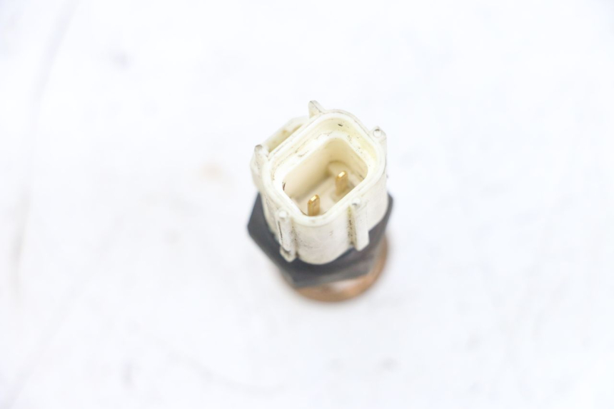 photo de SONDA DE TEMPERATURA DE ÁGUA YAMAHA XMAX X-MAX 125 (2006 - 2009) - Detalhe da peça