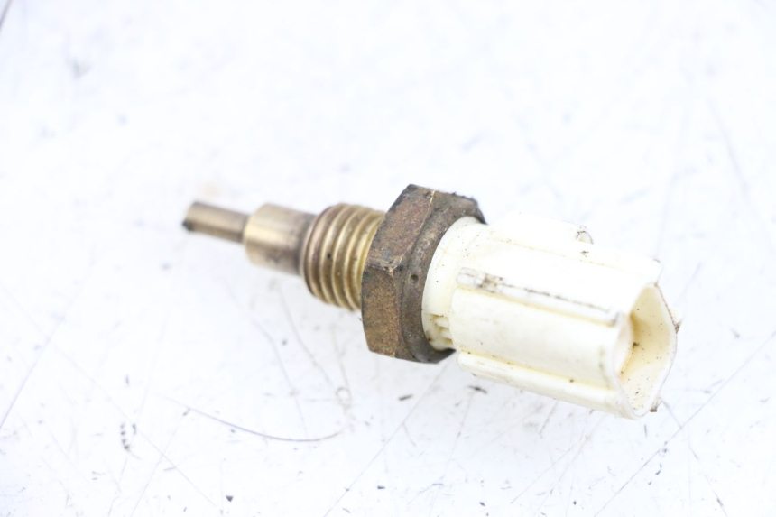 photo de SONDA DE TEMPERATURA DE ÁGUA YAMAHA XMAX X-MAX 125 (2006 - 2009) - Zoom do estado de desgaste