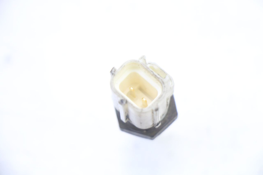 photo de SONDA DE TEMPERATURA DE ÁGUA YAMAHA X-MAX XMAX 125 (2010 - 2013) - Zoom do estado de desgaste