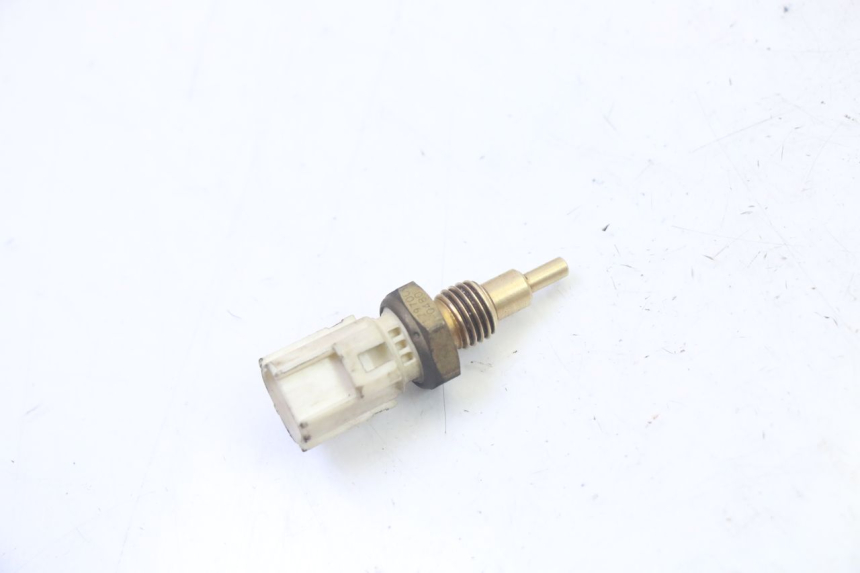 photo de SONDA DE TEMPERATURA DE ÁGUA YAMAHA X-MAX XMAX 250 (2006 - 2009) - Zoom do estado de desgaste