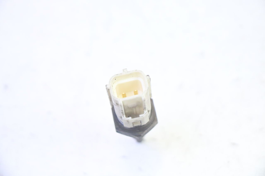 photo de SONDA DE TEMPERATURA DE ÁGUA YAMAHA X-MAX XMAX 125 (2010 - 2013) - Outro ângulo de visão