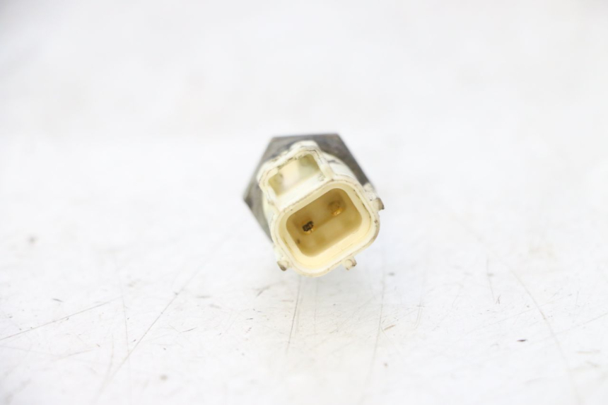 photo de SONDA DE TEMPERATURA DE ÁGUA YAMAHA XMAX X-MAX 125 (2006 - 2009) - Zoom do estado de desgaste