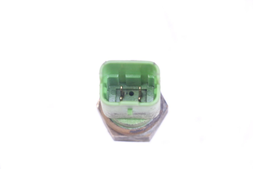 photo de SONDA DE TEMPERATURA DE ÁGUA PIAGGIO X10 125 (2012 - 2017) - Detalhe da peça