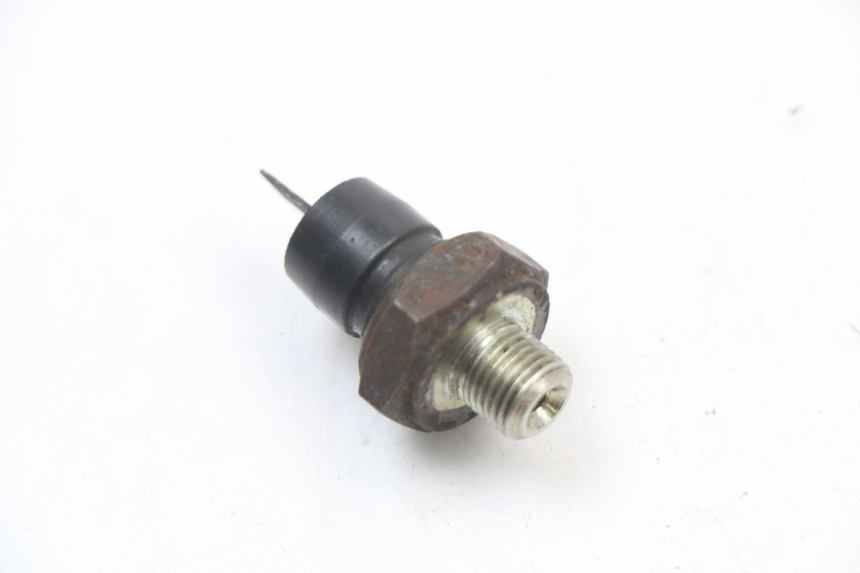 photo de SONDA DE TEMPERATURA DE ÁGUA PIAGGIO X8 125 (2004 - 2007) - Zoom do estado de desgaste