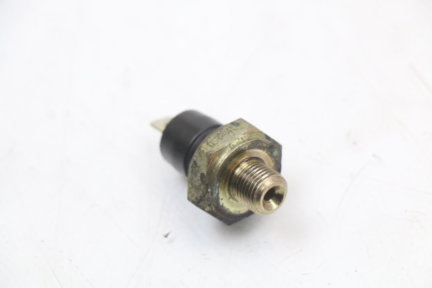 photo de SONDA DE TEMPERATURA DE ÁGUA PIAGGIO X8 125 (2004 - 2007) - Zoom do estado de desgaste