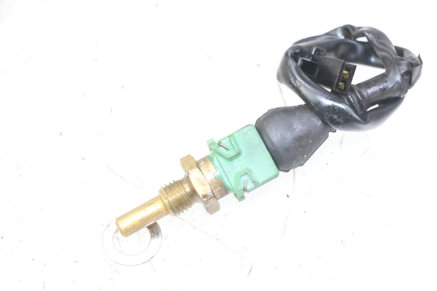 photo de SONDA DE TEMPERATURA DE ÁGUA HONDA XLV VARADERO 125 (2000 - 2006) - Zoom do estado de desgaste