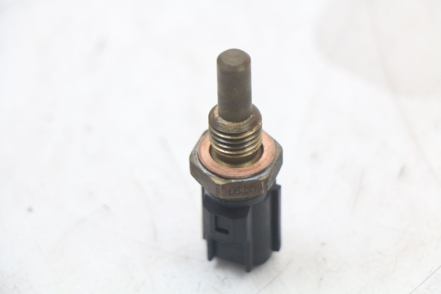 photo de SONDA DE TEMPERATURA DE ÁGUA YAMAHA FJR ABS 1300 (2006 - 2012) - Detalhe da peça