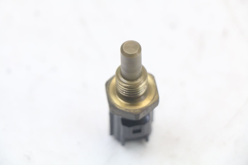 photo de SONDA DE TEMPERATURA DE ÁGUA YAMAHA FZ1 FAZER 1000 (2007 - 2009) - Outro ângulo de visão