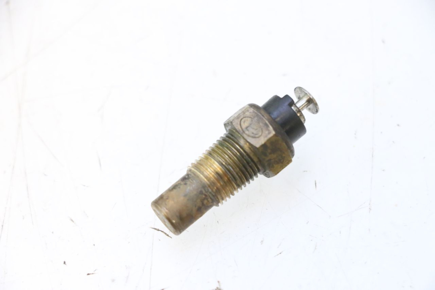 photo de SONDA DE TEMPERATURA DE ÁGUA YAMAHA YP MAJESTY 125 (1998 - 2001) - Detalhe da peça