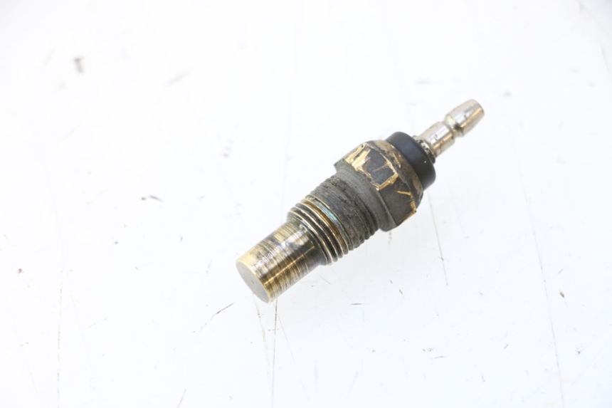 photo de SONDA DE TEMPERATURA DA ÁGUA YAMAHA YZF R GENESIS 750 (1993 - 1998) - Zoom do estado de desgaste