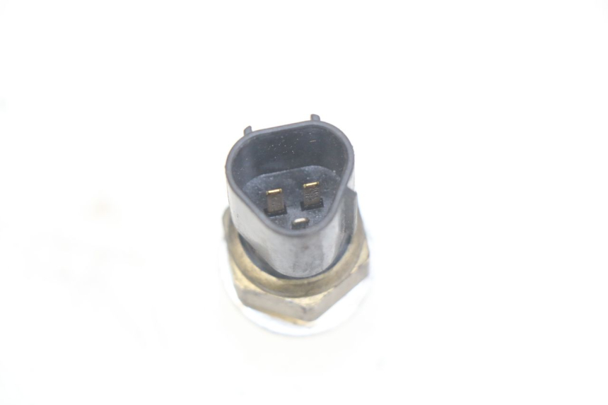 photo de SONDA DE TEMPERATURA DE ÁGUA KAWASAKI Z 750 (2007 - 2013) - Zoom do estado de desgaste