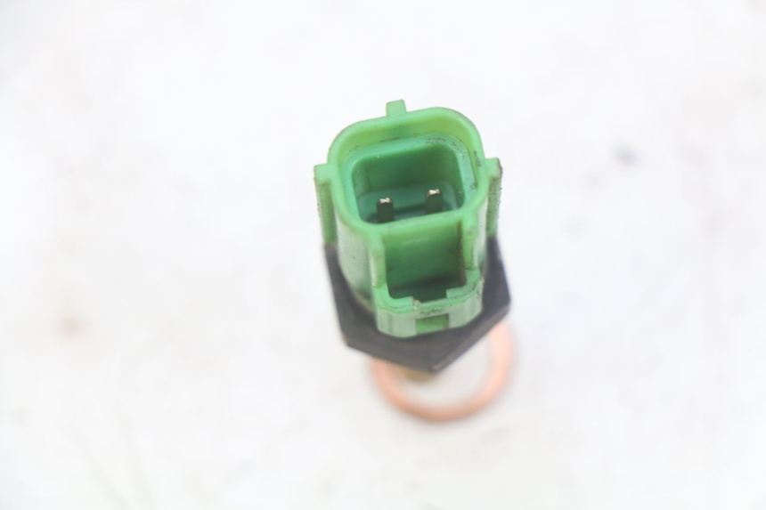 photo de SONDA DE TEMPERATURA EXTERNA SUZUKI BURGMAN 650 (2002 - 2004) - Zoom do estado de desgaste