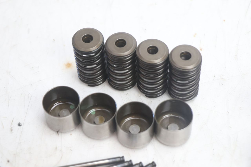 photo de VÁLVULA HONDA FJS SILVER WING SILVERWING 400 (2005 - 2008) - Ampliação técnica