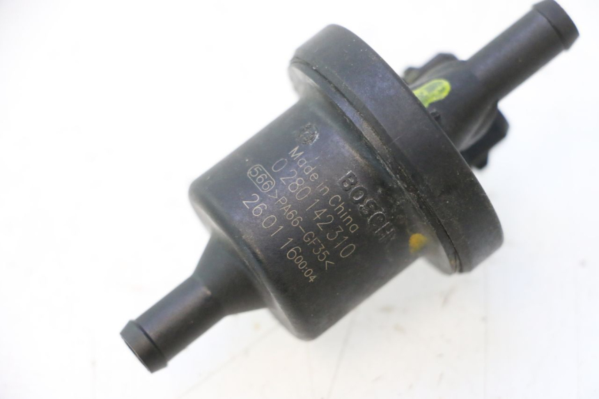 photo de VÁLVULA DE VENTILAÇÃO DO CANISTER BMW C SPORT 650 (2015 - 2021) - Vista principal