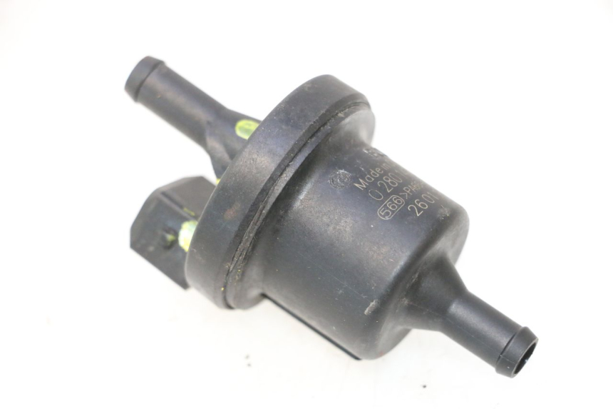 photo de VÁLVULA DE VENTILAÇÃO DO CANISTER BMW C SPORT 650 (2015 - 2021) - Outro ângulo de visão