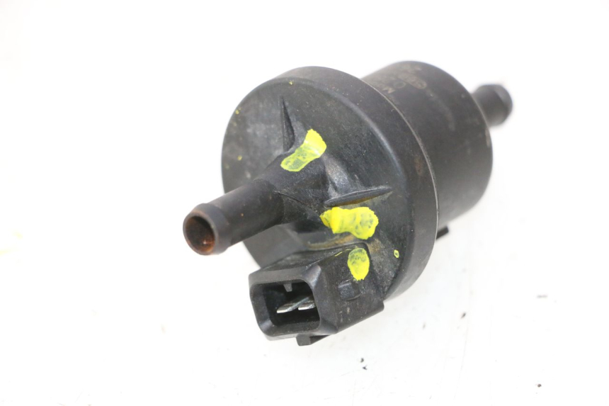 photo de VÁLVULA DE VENTILAÇÃO DO CANISTER BMW C SPORT 650 (2015 - 2021) - Ampliação técnica