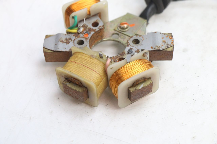 photo de ESTATOR PEUGEOT 103 SPX CLIP 50 (1989 - 1992) - Detalhe da peça