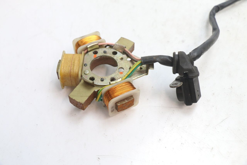 photo de ESTATOR PEUGEOT 103 SPX CLIP 50 (1989 - 1992) - Vista geral