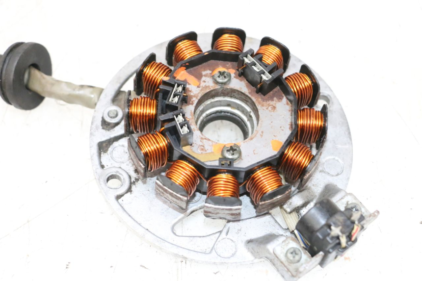photo de ESTATOR MBK BOOSTER SPIRIT NAKED 50 (2004 - 2017) - Marcações e referências