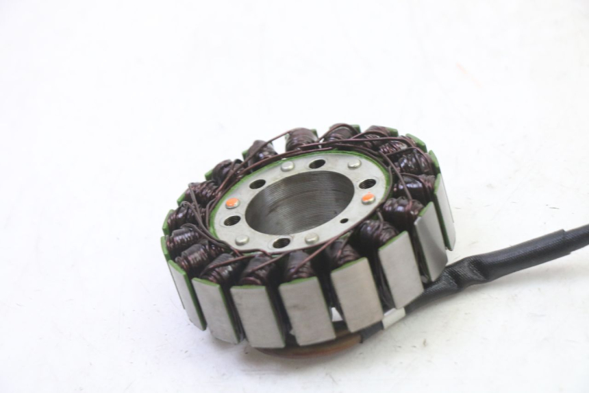 photo de ESTATOR HONDA CBR RR FIREBLADE 900 (1992 - 1994) - Zoom do estado de desgaste