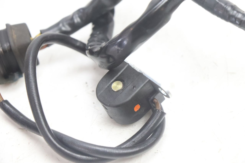 photo de ESTATOR SUZUKI DR S 600 (1985 - 1989) - Outro ângulo de visão