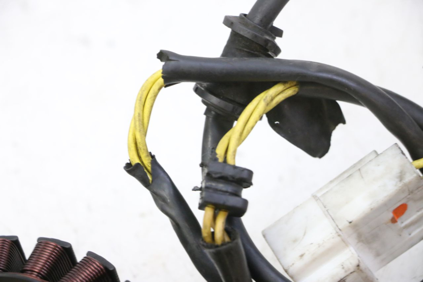 photo de ESTATOR HONDA FES S-WING SWING ABS 125 (2007 - 2015) - Detalhe da peça