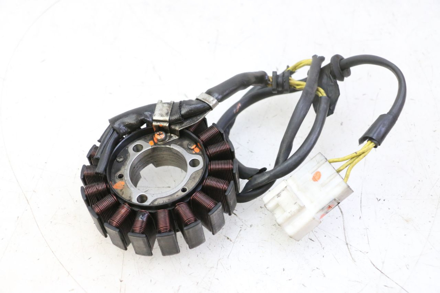 photo de ESTATOR HONDA FES S-WING SWING ABS 125 (2007 - 2015) - Ampliação técnica