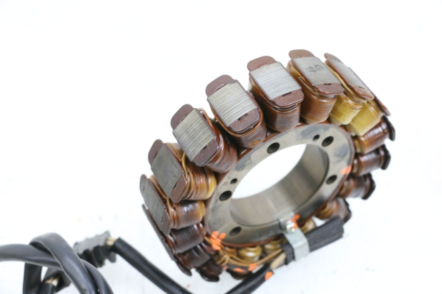 photo de ESTATOR YAMAHA FJR ABS 1300 (2006 - 2012) - Zoom do estado de desgaste