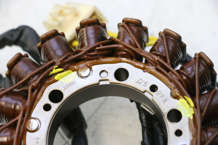 photo de ESTATOR GILERA GP 800 (2007 - 2013) - Pontos de fixação