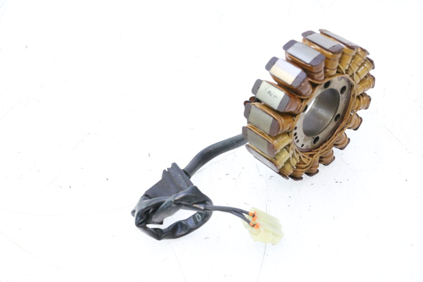 photo de ESTATOR SUZUKI GSR 600 (2005 - 2012) - Detalhe da peça