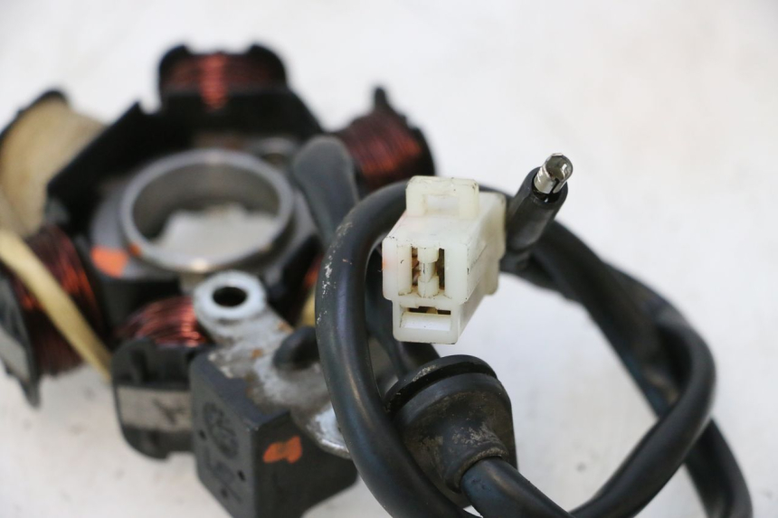 photo de ESTATOR PEUGEOT LUDIX 50 (2008 - 2017) - Ampliação técnica