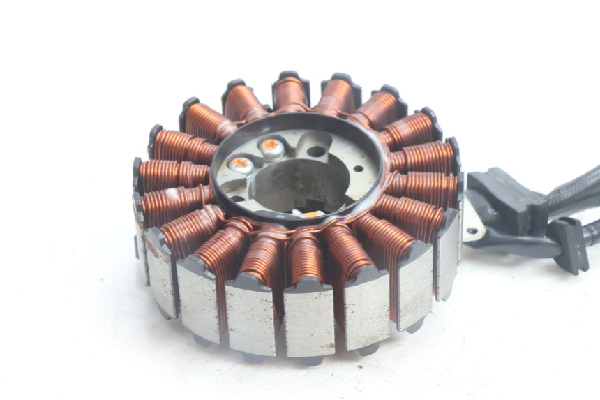 photo de ESTATOR YAMAHA N-MAX NMAX 125 (2021 - 2024) - Zoom do estado de desgaste