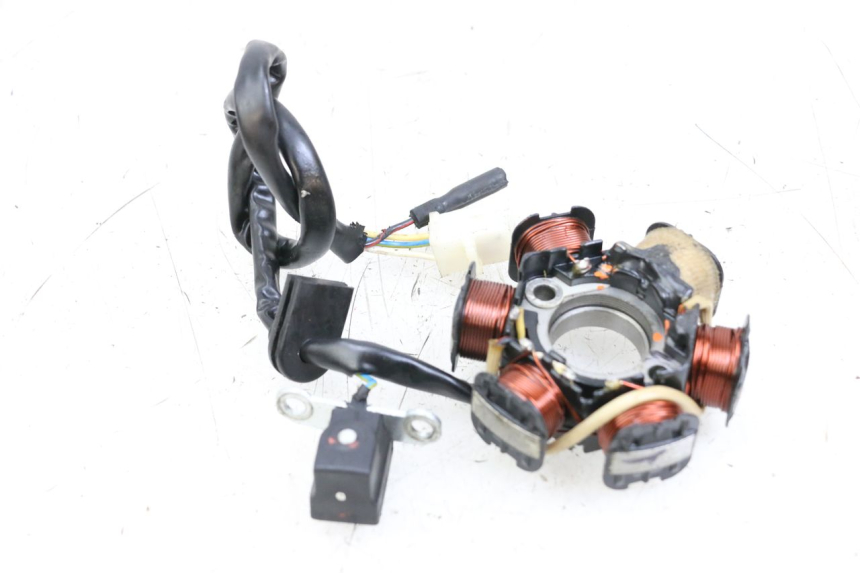 photo de ESTATOR PEUGEOT SPEEDFIGHT 4 2T 50 (2015 - 2019) - Vista principal