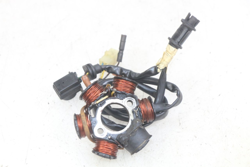photo de ESTATOR PEUGEOT SPEEDFIGHT LC 50 (1996 - 2002) - Vista principal
