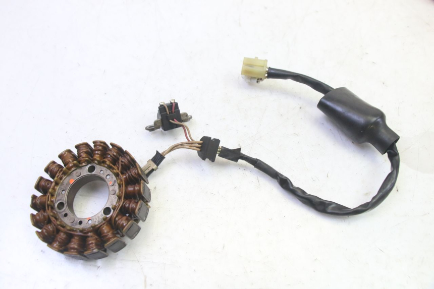 photo de ESTATOR YAMAHA X-MAX XMAX 125 (2010 - 2013) - Zoom do estado de desgaste