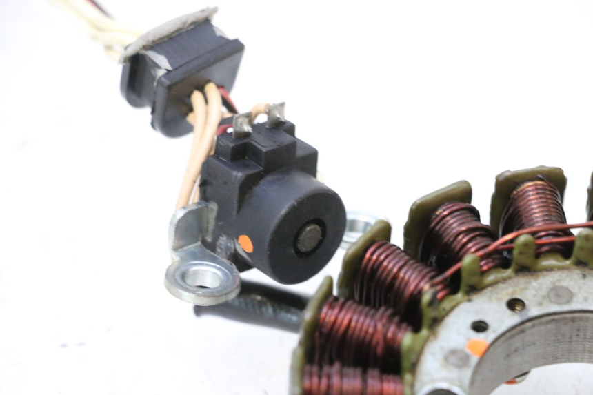 photo de ESTATOR YAMAHA X-MAX XMAX 125 (2010 - 2013) - Zoom do estado de desgaste