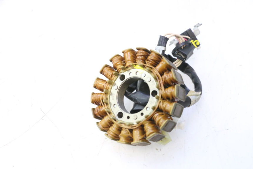 photo de ESTATOR YAMAHA XMAX X-MAX 125 (2006 - 2009) - Pontos de fixação