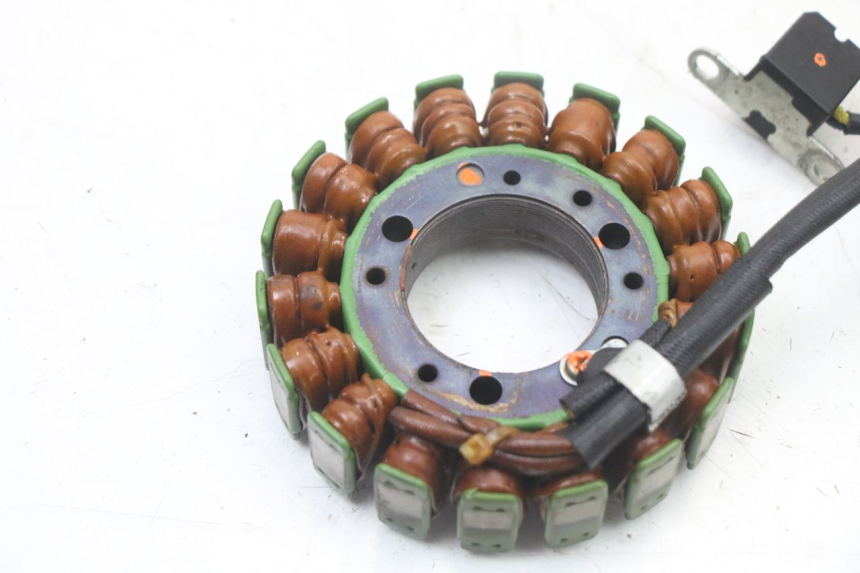 photo de ESTATOR YAMAHA FZS FAZER 600 (2001 - 2003) - Vista geral
