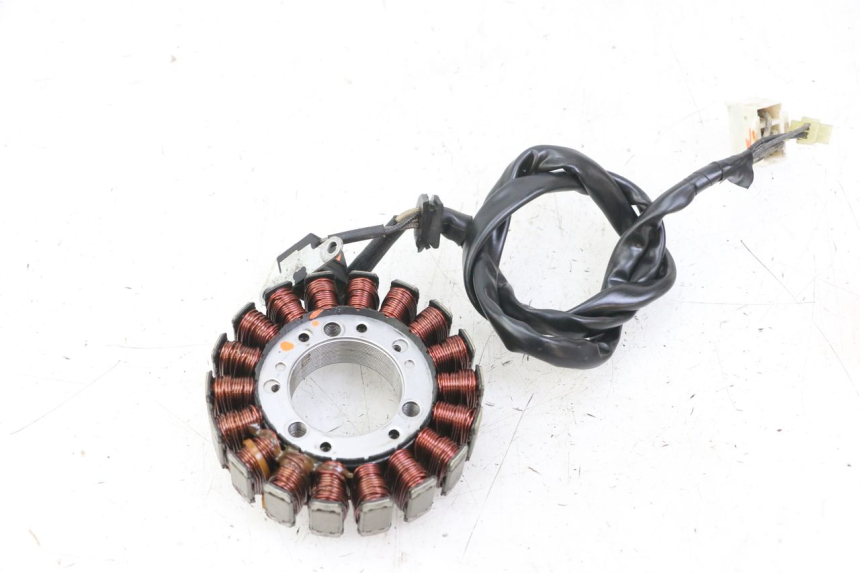 photo de ESTATOR YAMAHA FZS FAZER 600 (2001 - 2003) - Outro ângulo de visão