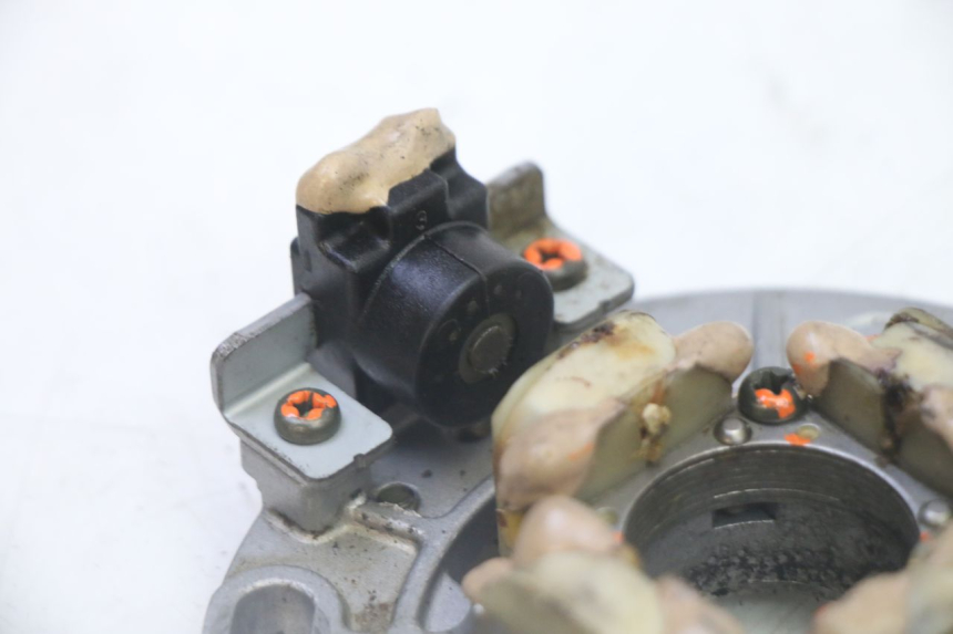 photo de ESTATOR YAMAHA YZ 125 (1998 - 2005) - Zoom do estado de desgaste