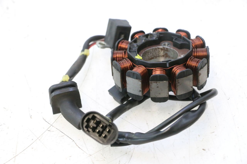 photo de ESTATOR PIAGGIO ZIP IGET 4T 50 (2021 - 2023) - Zoom do estado de desgaste