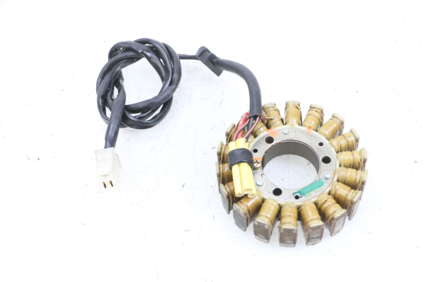 photo de ESTATOR KAWASAKI ZR 7 750 (1999 - 2004) - Pontos de fixação
