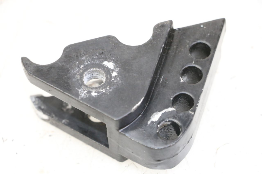 photo de SUPORTE DO AMORTECEDOR YAMAHA AEROX 50 (1997 - 2006) - Detalhe da peça